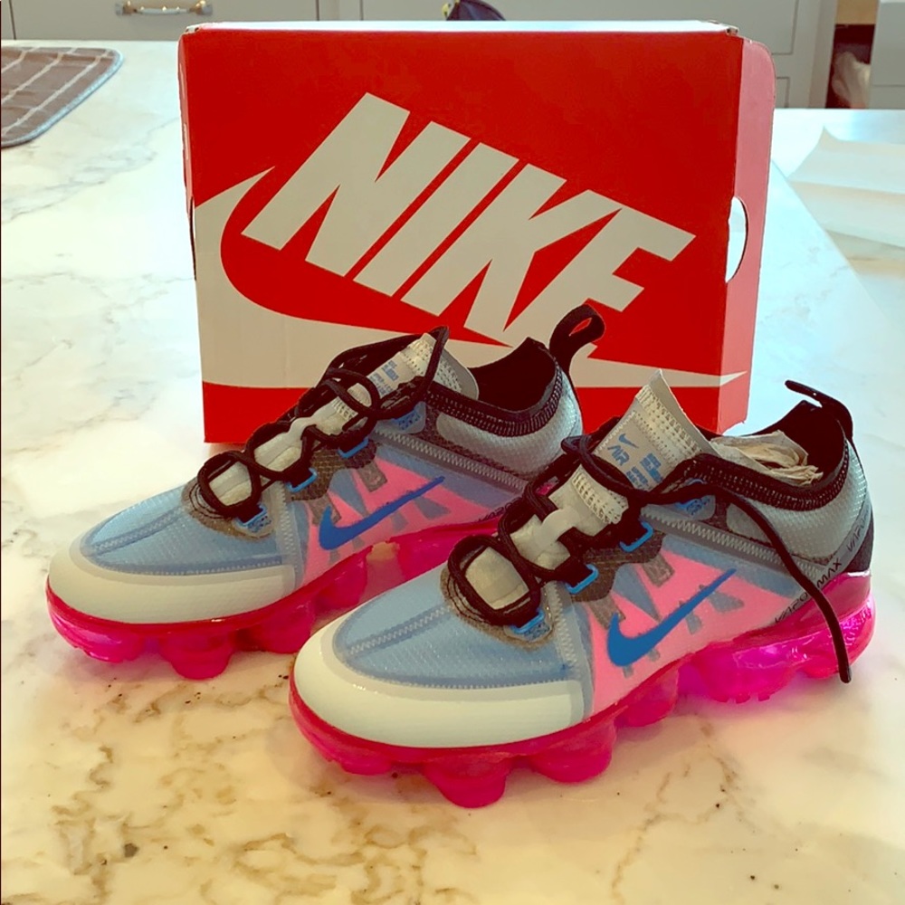 Girl size - NIKE AIR VAPORMAX